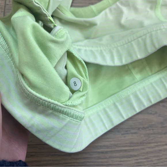 Lululemon Hook Stripe Faded Zap Green Striped Sports Bra Sz 8 - Picture 5 of 5